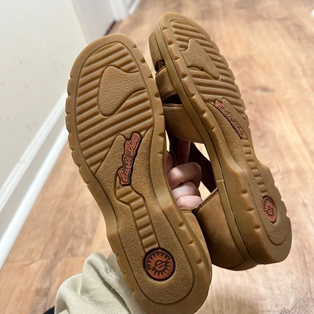 EARTH‎ | Women's Tan Leather Elastic Strappy Fisherman Cadged Sandals, Size 6.5